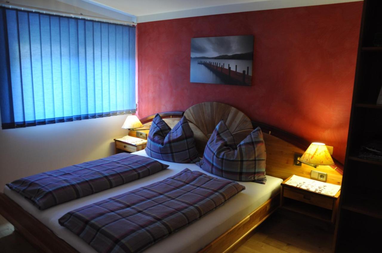וויסנסי Erdhaeuser Und Apartments Mit Seeblick Und Alleinlage מראה חיצוני תמונה