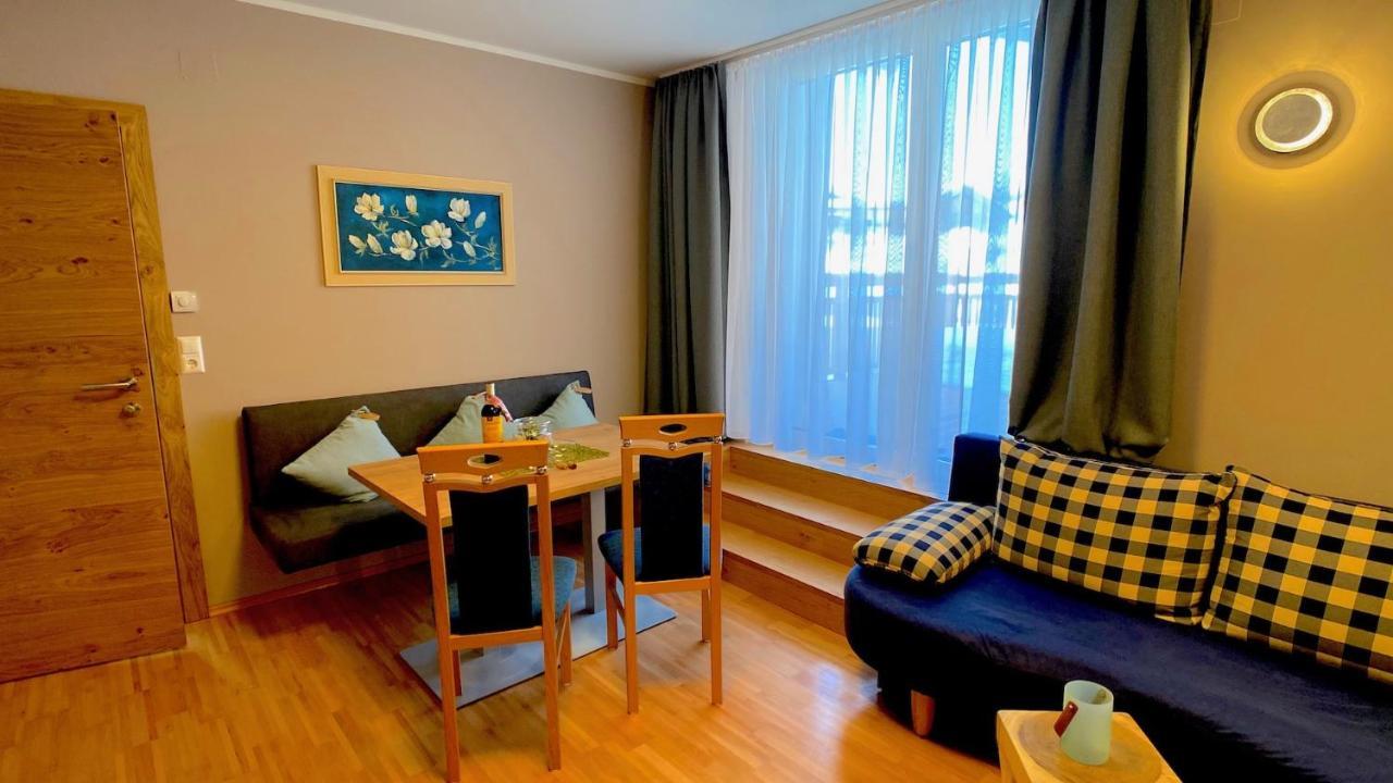וויסנסי Erdhaeuser Und Apartments Mit Seeblick Und Alleinlage מראה חיצוני תמונה