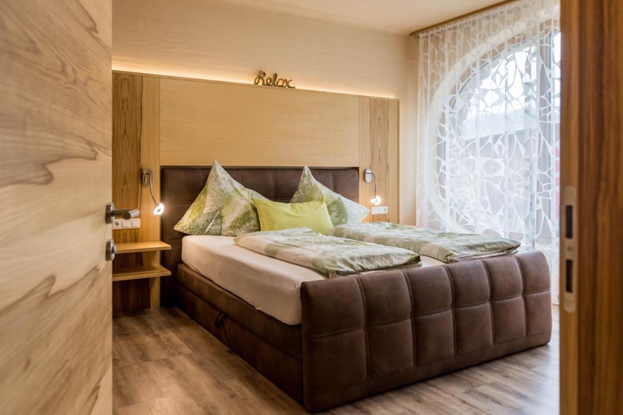 וויסנסי Erdhaeuser Und Apartments Mit Seeblick Und Alleinlage מראה חיצוני תמונה